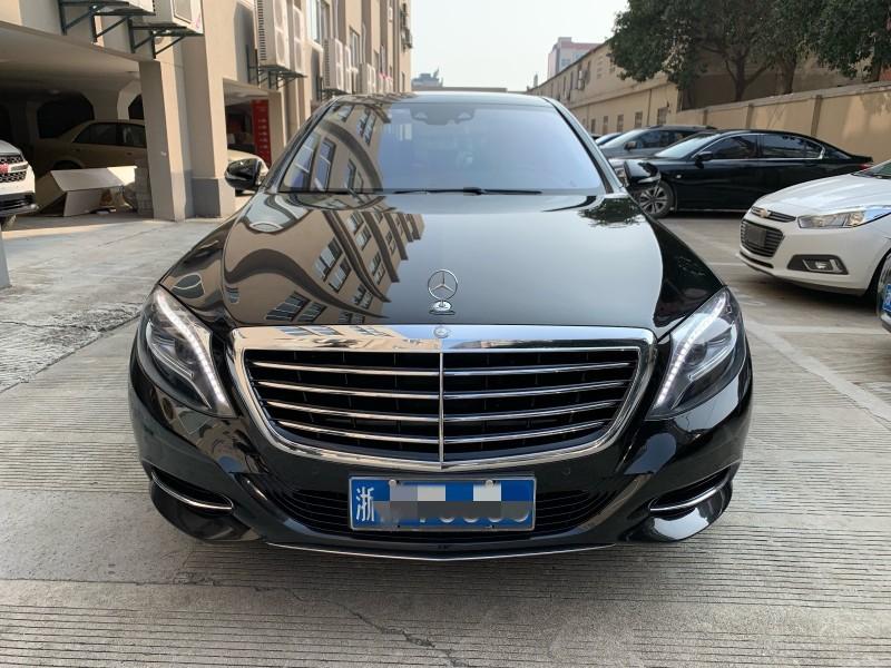 奔驰S400L最新报价，科技豪华，驾驭未来的首选