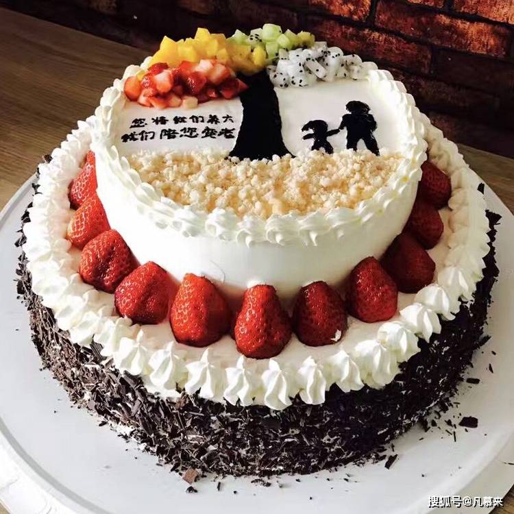 最新三层生日蛋糕图片大赏，探寻小巷深处的约定