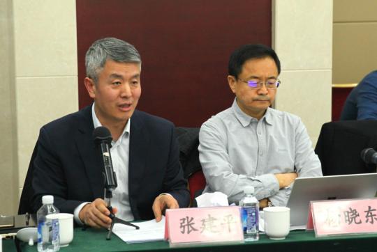 科技、社会与经济领域的热议话题最新消息综述