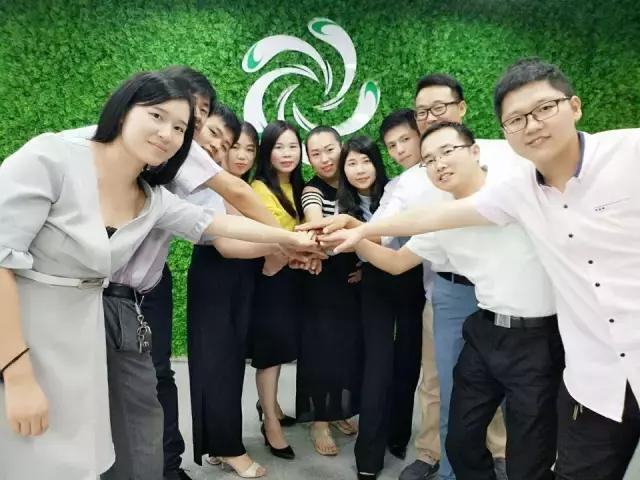 QQ最新说说，学习之旅如破茧成蝶，自信与成就感的奇妙旅程
